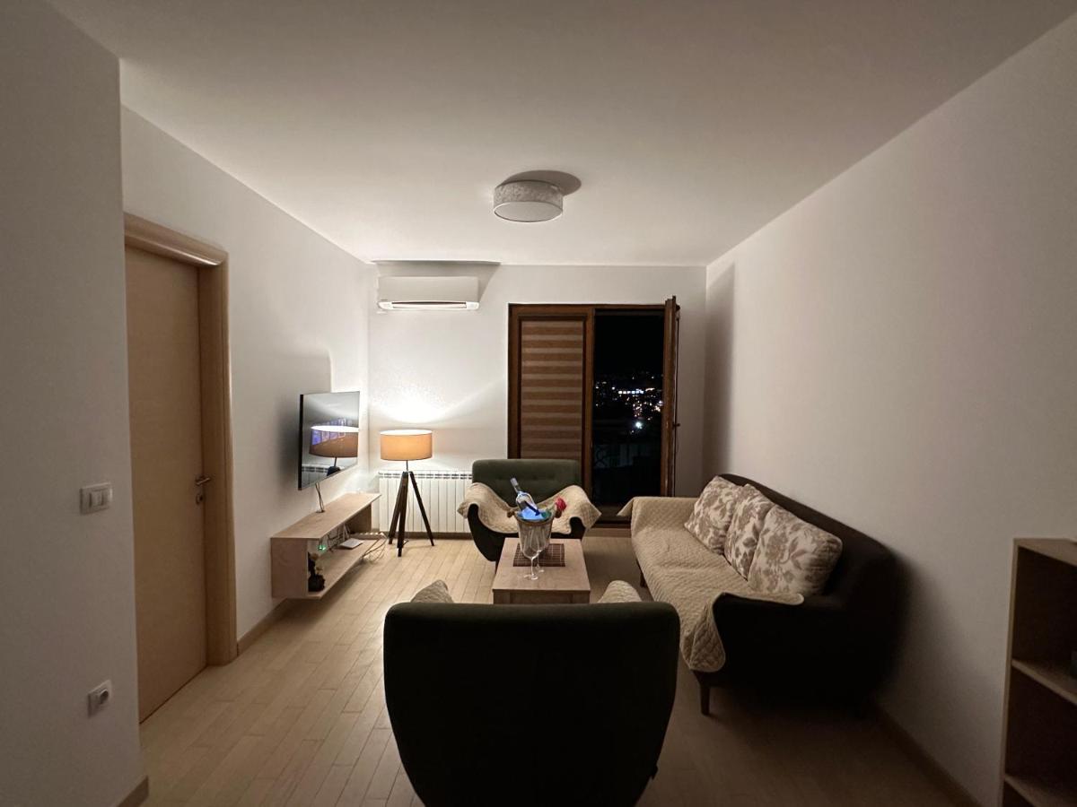 Dow Apartments - Luxury 13Th Floor, Parking スコピエ エクステリア 写真