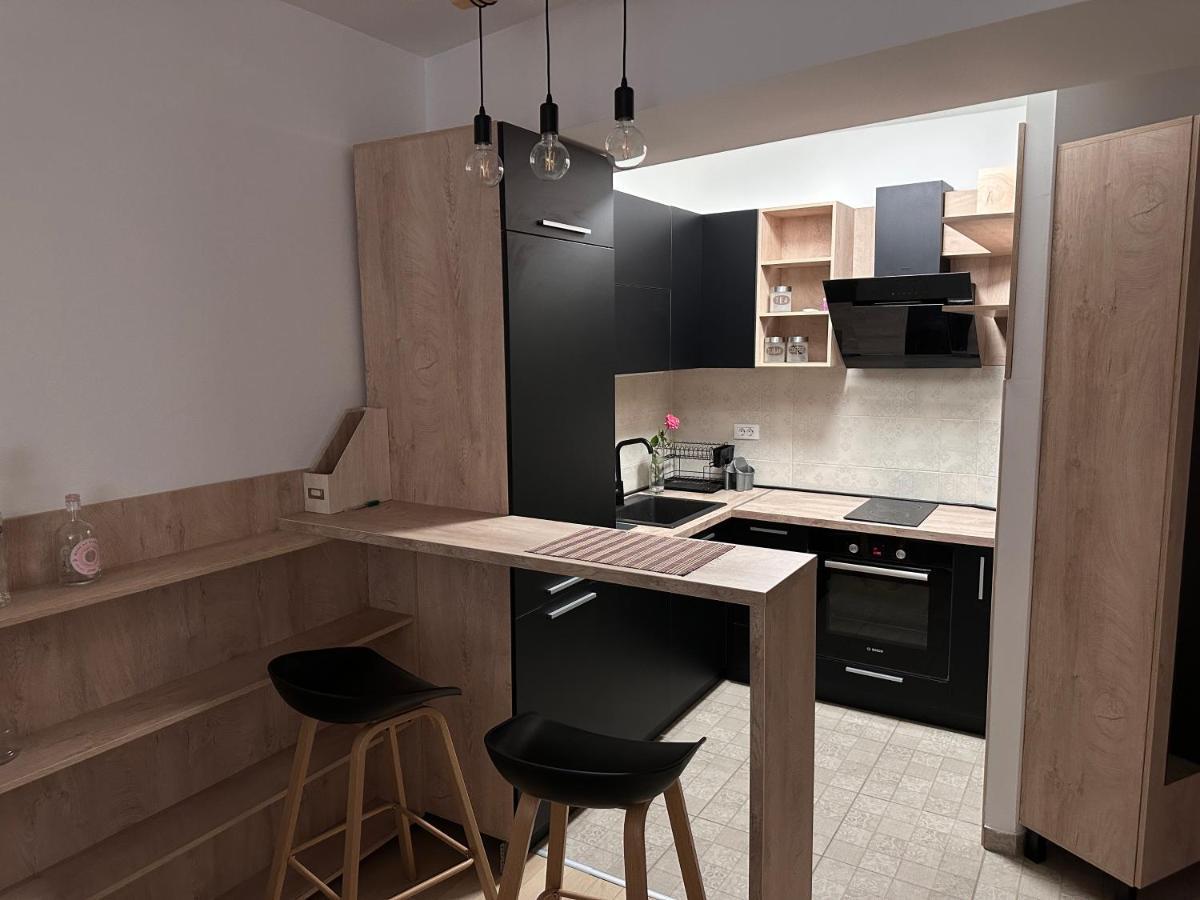 Dow Apartments - Luxury 13Th Floor, Parking スコピエ エクステリア 写真