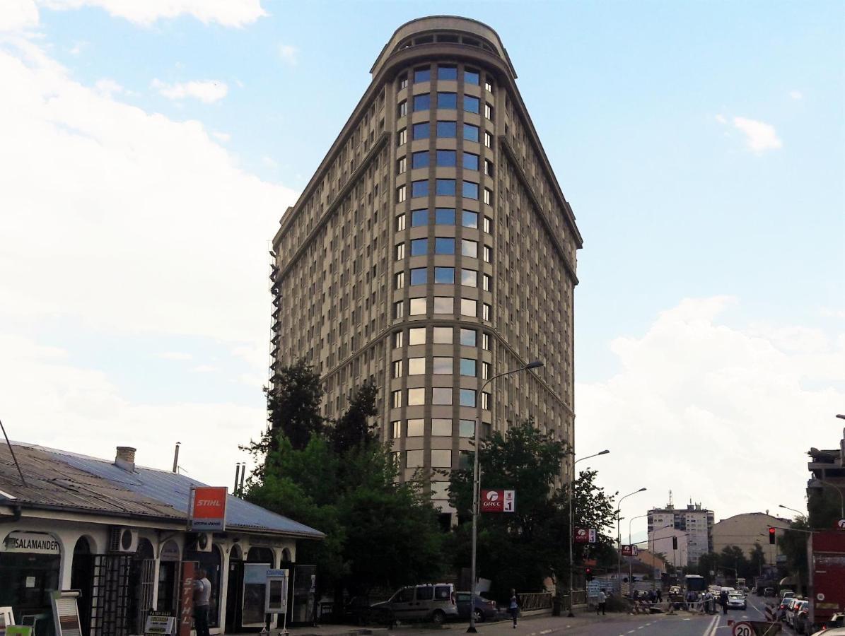Dow Apartments - Luxury 13Th Floor, Parking スコピエ エクステリア 写真